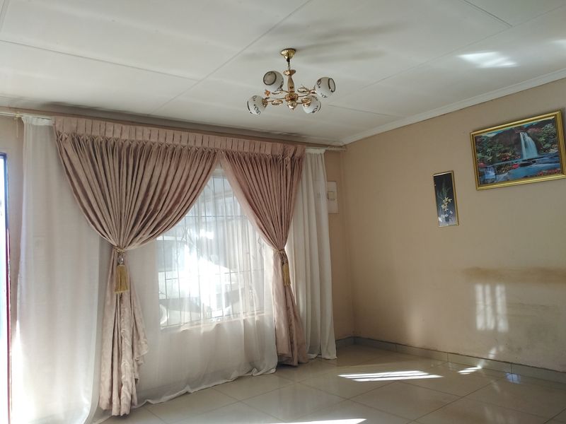 2 Bedroom House To Let in Meadowlands - Photo 8