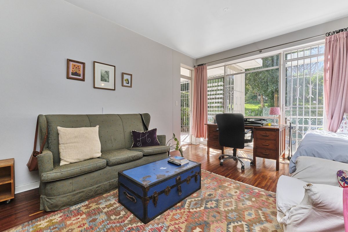 A SPACIOUS ONE BEDROOM GARDEN APARTMENT FOR SALE IN PARKWOOD - Photo 5