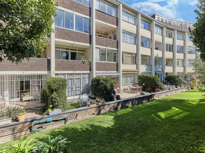 A SPACIOUS ONE BEDROOM GARDEN APARTMENT FOR SALE IN PARKWOOD - Photo 2
