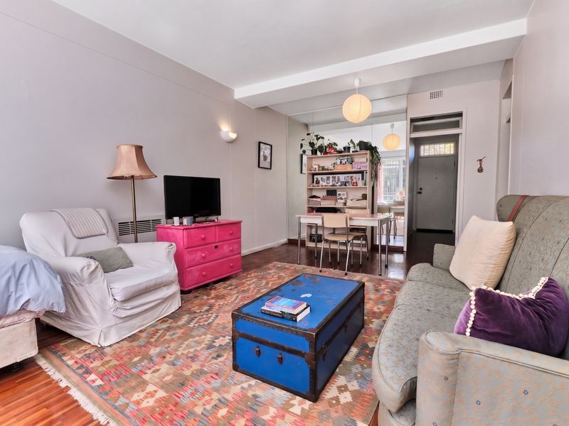 A SPACIOUS ONE BEDROOM GARDEN APARTMENT FOR SALE IN PARKWOOD - Photo 4