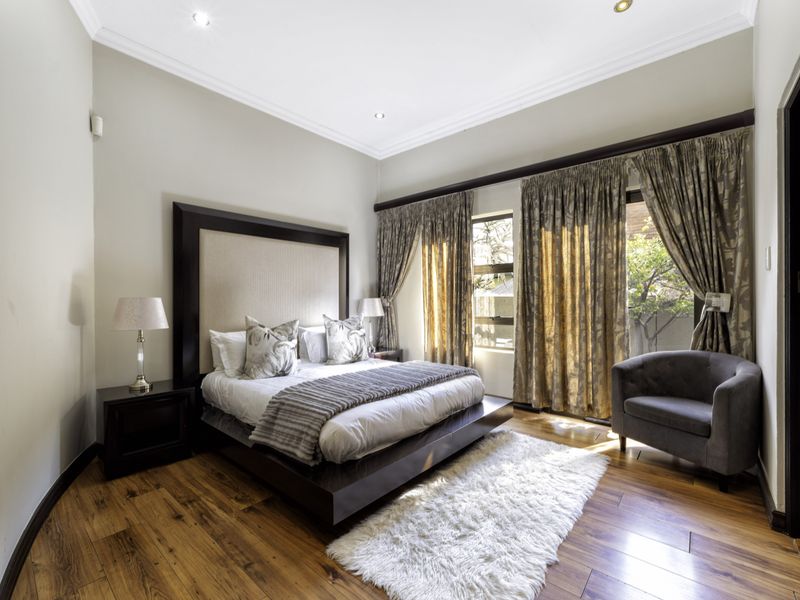 Luxurious Family Haven in Crescentwood Country Estate - Photo 5