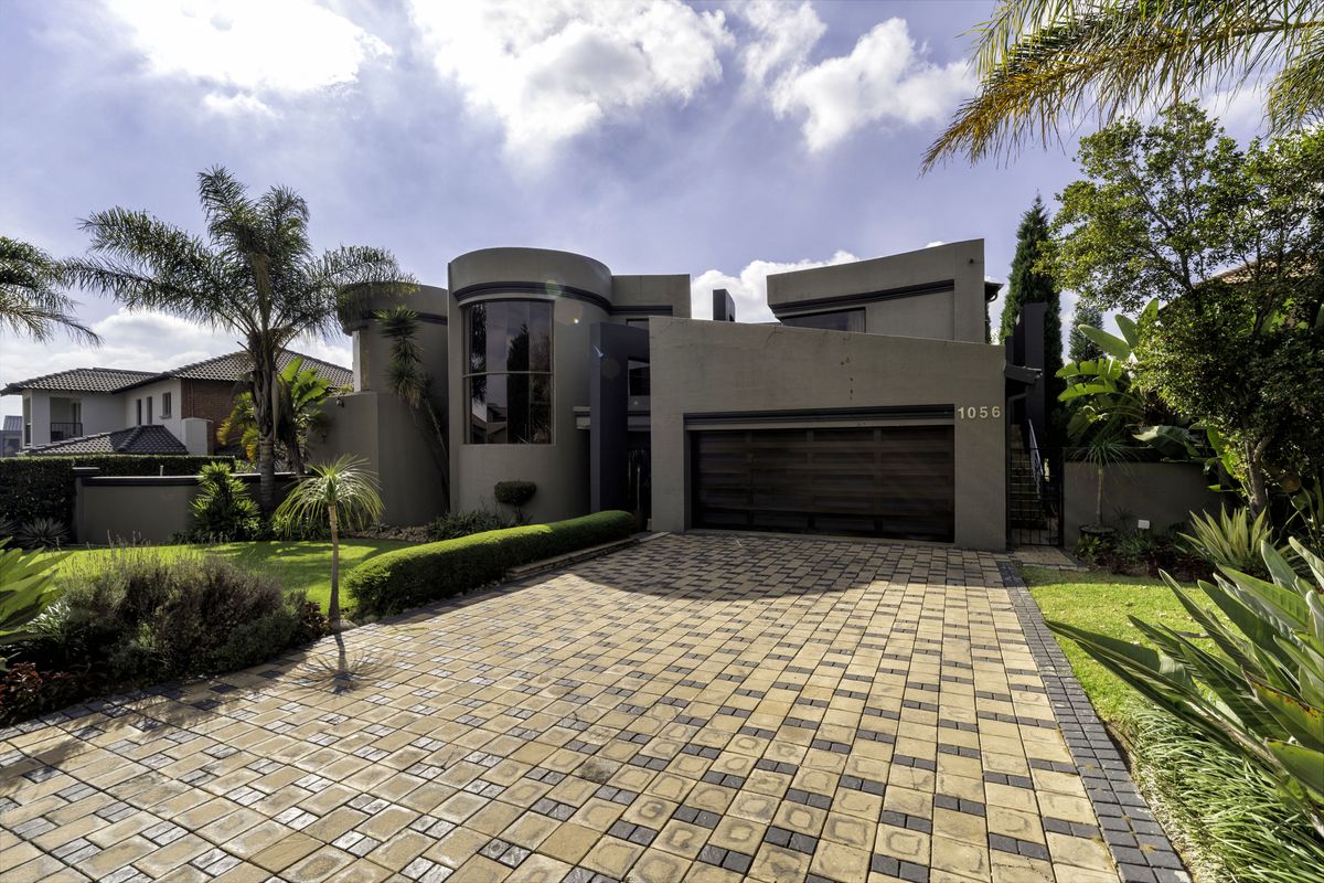 Luxurious Family Haven in Crescentwood Country Estate - Photo 2