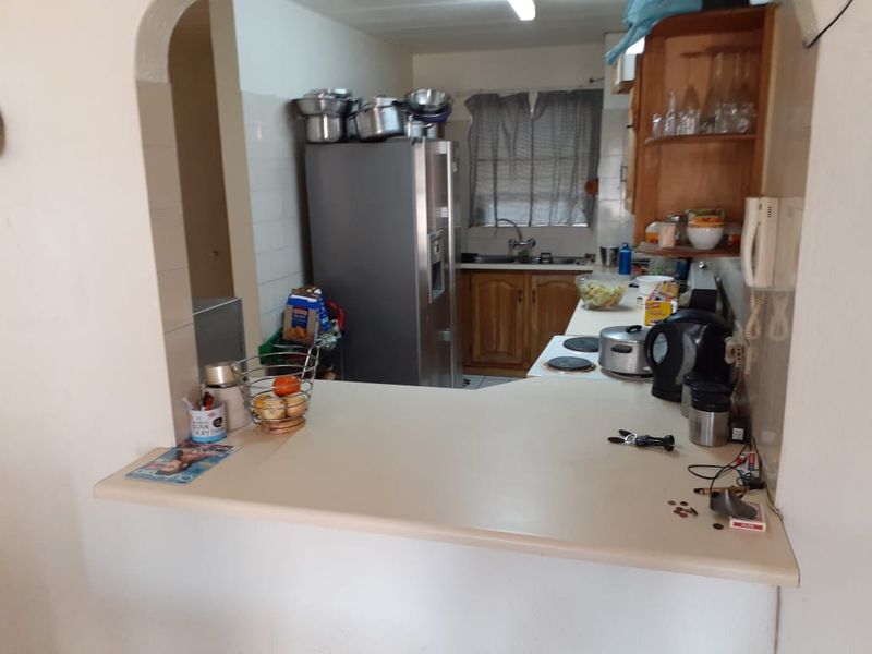 A Ground floor 2.5 bedroom apartment - Photo 3
