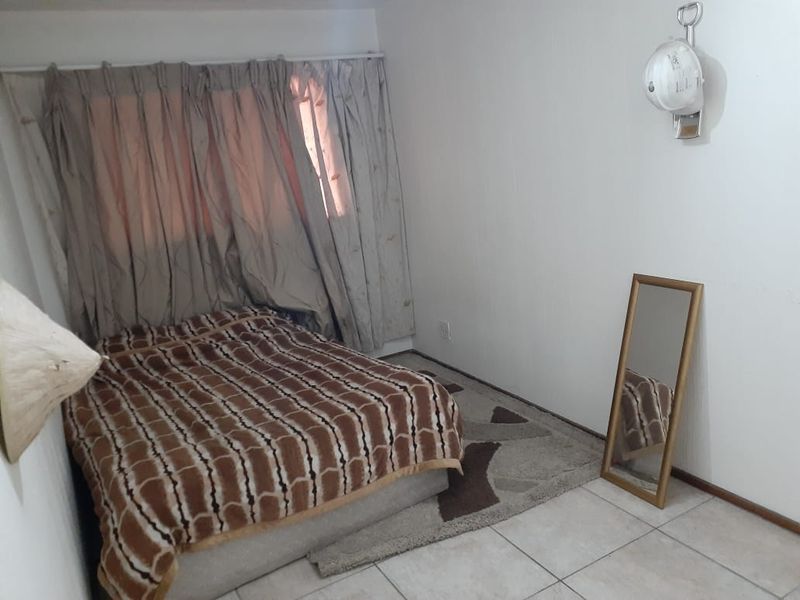 A Ground floor 2.5 bedroom apartment - Photo 10