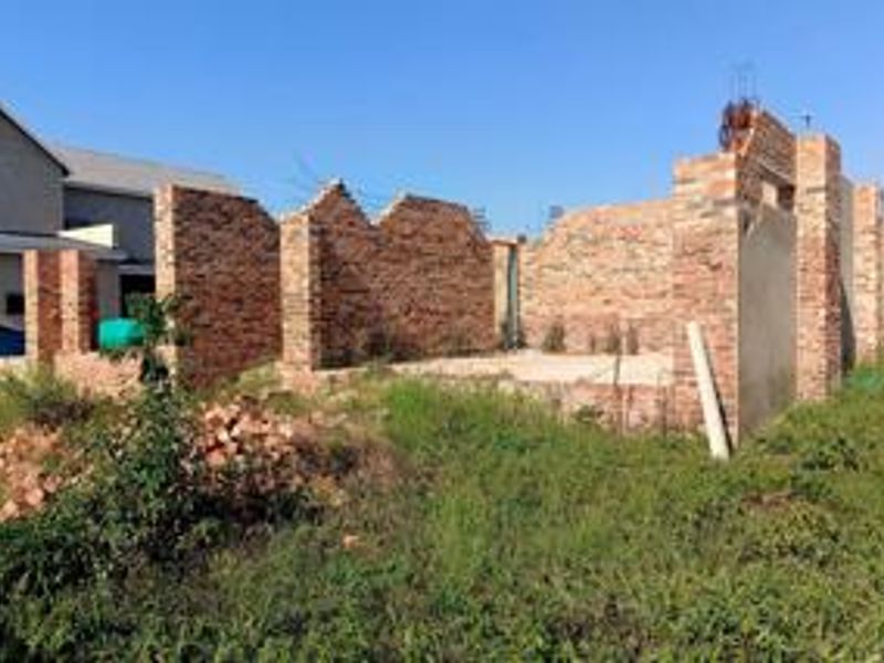 5 bedroom house for Sale - Photo 1