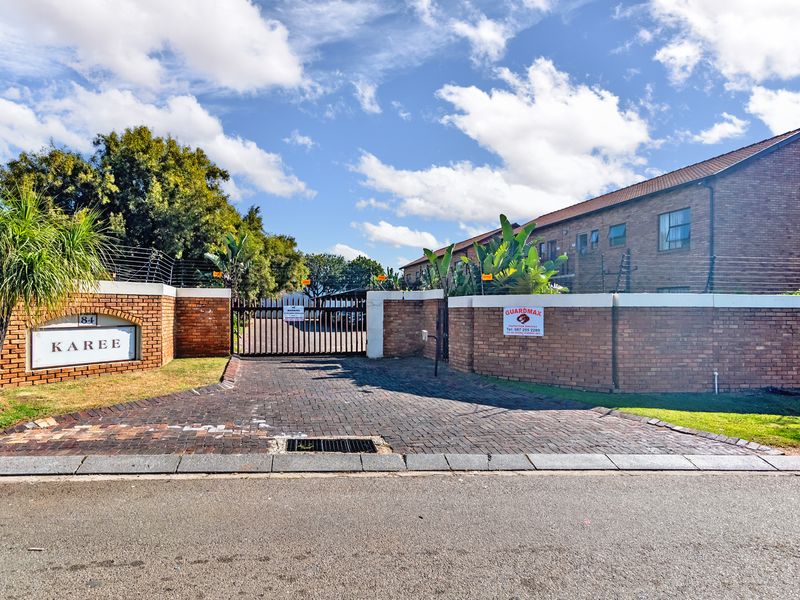 INVESTMENT OPPORTUNITY OR STARTER HOME - 72m2 NEAT 2 BEDROOM APARTMENT - Photo 4