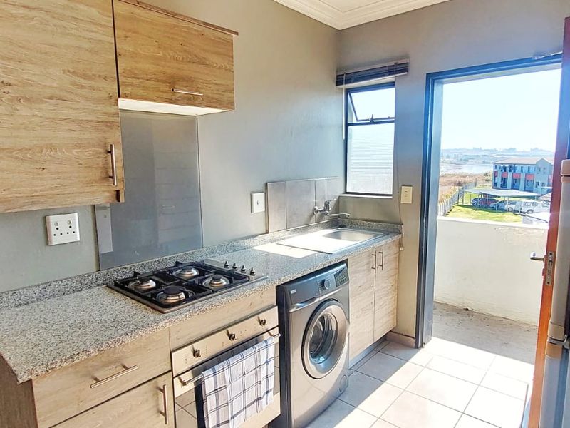 Modern 2-Bedroom First-Floor Apartment in Noordwyk with Top Views - Photo 5