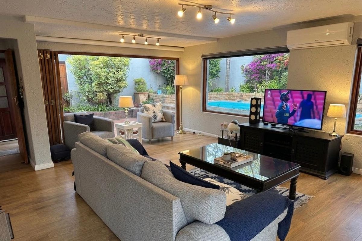 Secure Townhouse for Family Living in the Heart of Dowerglen - Photo 3