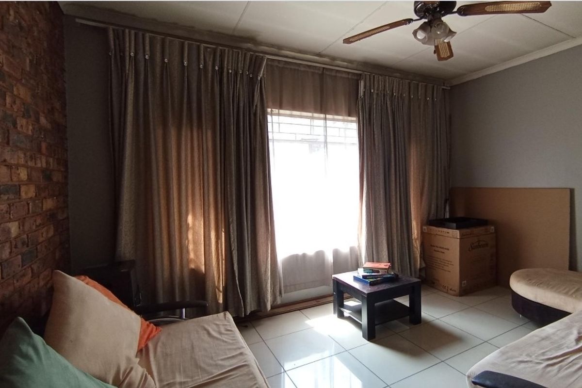 2 Bedroom Apartment - Photo 5
