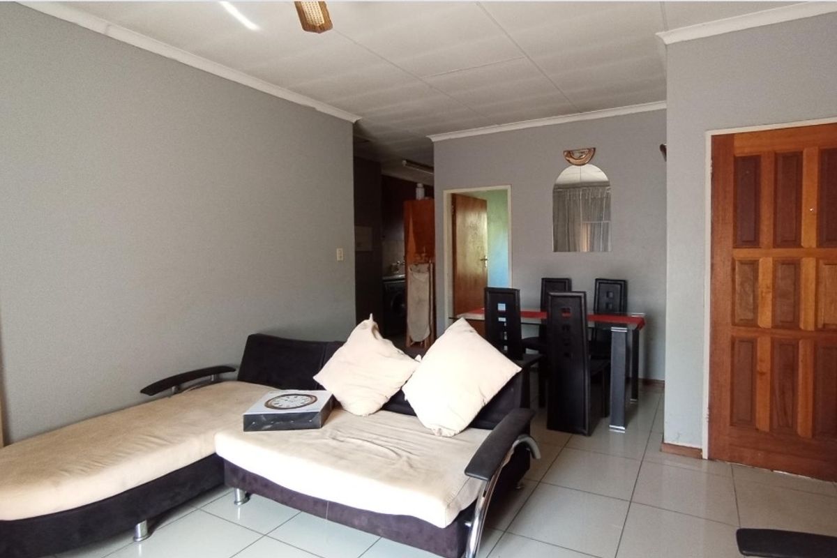 2 Bedroom Apartment - Photo 3