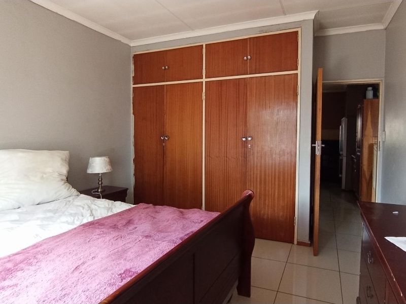 2 Bedroom Apartment - Photo 10