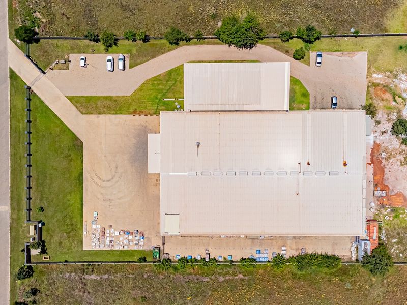 Rare opportunity Modern, high-spec industrial property with direct SASOL gas supply. - Photo 3