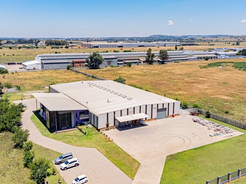 Rare opportunity Modern, high-spec industrial property with direct SASOL gas supply. - Photo 2