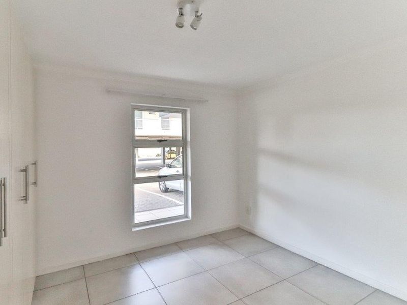 MODERN NEW DEVELOPMENT. WELL PRICED - GOOD RENTAL INCOME - Photo 9