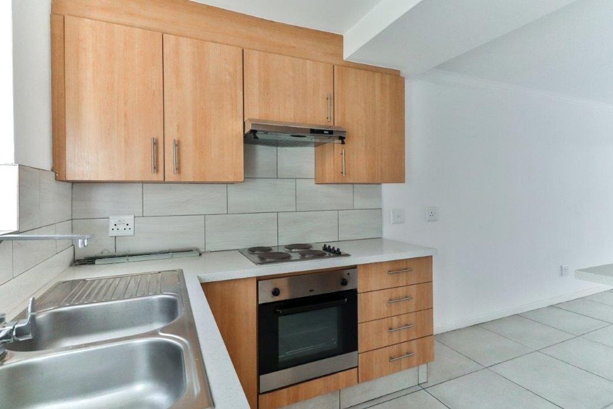 MODERN NEW DEVELOPMENT. WELL PRICED - GOOD RENTAL INCOME - Photo 4