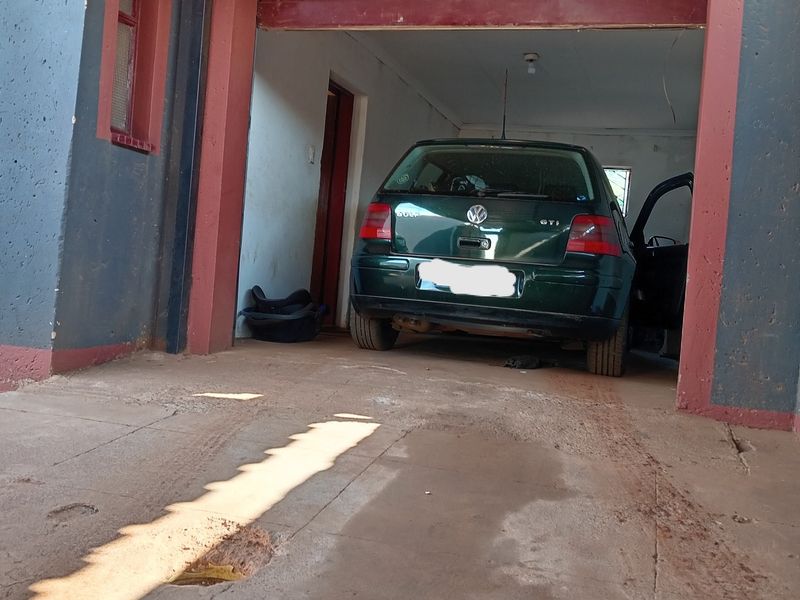 BEAUTIFUL FAMILY HOUSE FOR SALE.!!! - Photo 2