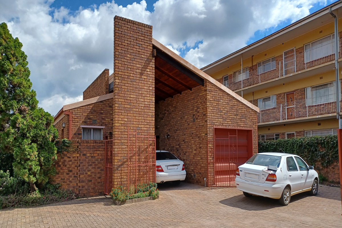 PEACEFUL APARTMENT IN A MODERN, SECURE COMPLEX, CW3, VDBP - Photo 4