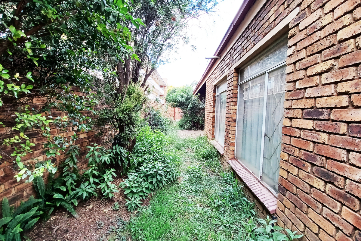 PEACEFUL APARTMENT IN A MODERN, SECURE COMPLEX, CW3, VDBP - Photo 3