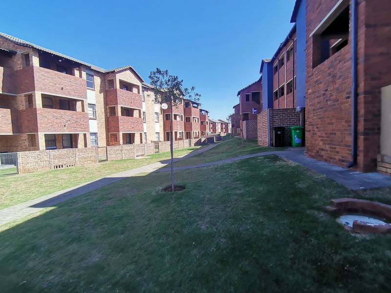 Welcome to elegance and modernity at Route 82 Security Village Estate in Alveda, Kibler Park! This - Photo 3