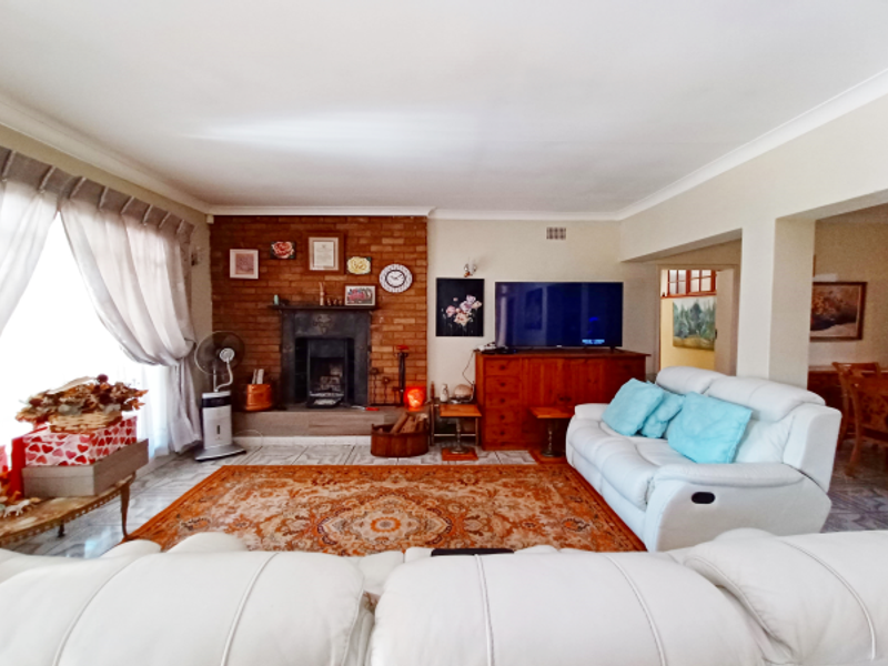 MOST IMPRESSIVE PROPERTY IN SW5, VANDERBIJLPARK - PRICE REDUCED - Photo 9