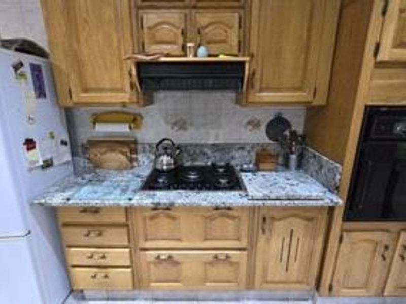 Elegant Three-Bedroom House for Sale in Kibler Park! - Photo 8