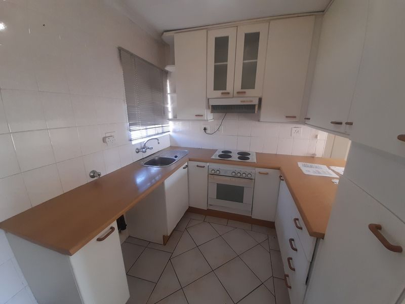 Townhouse For Sale In Johannesburg - Photo 9