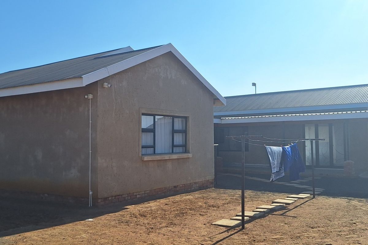 Ultra modern - Smallholding in the Vanderbijlark area - Photo 5