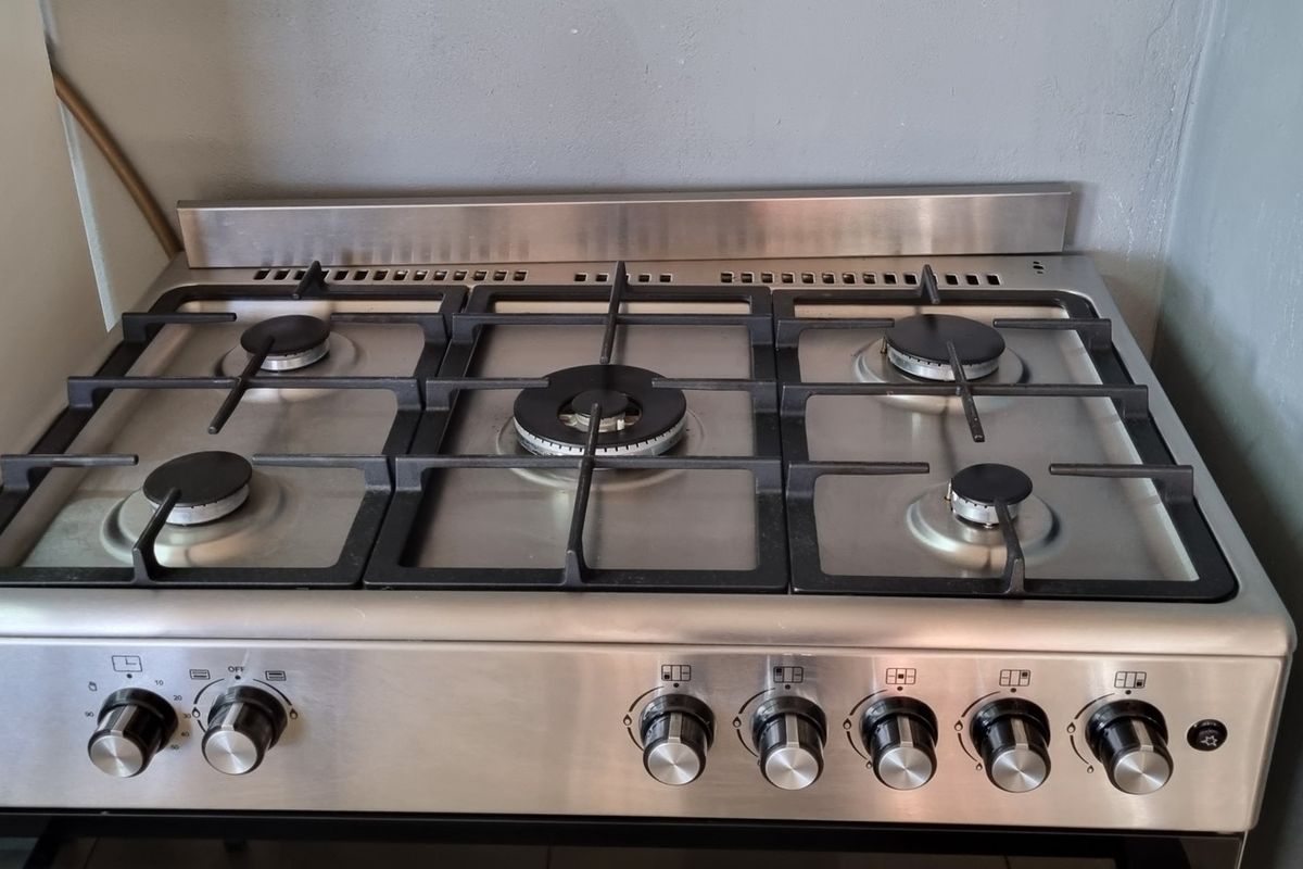 Beautifull 4-bedroom house in Riversdale - Photo 5