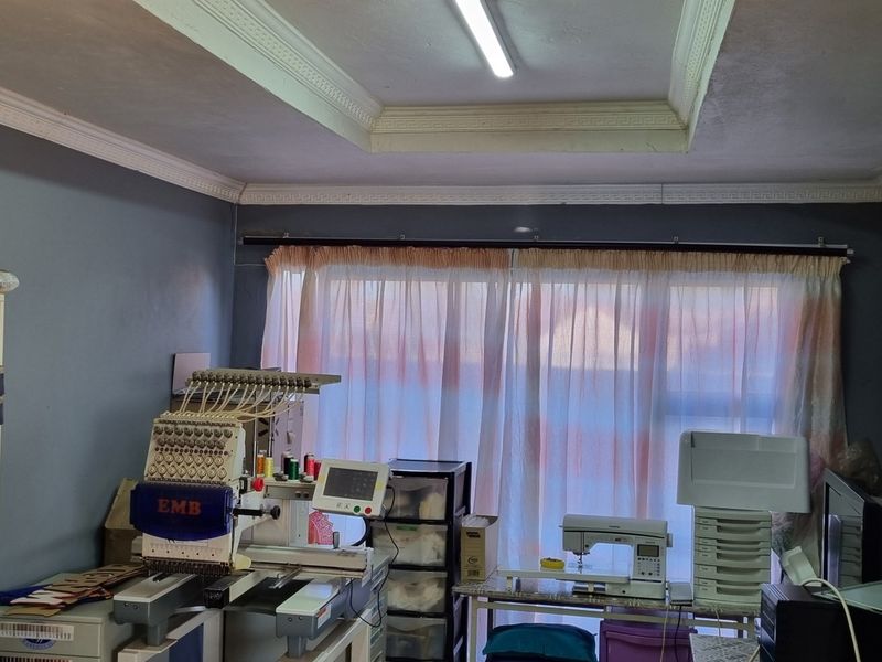 Beautifull 4-bedroom house in Riversdale - Photo 7