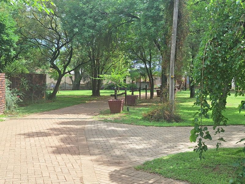 Smallholding near Vanderbijlpark town - Photo 6