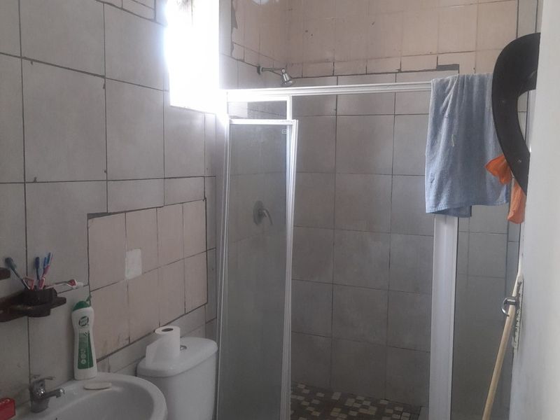 Massive Multi-Purpose Property for Sale in Regents Park – Perfect for Families or Investors - Photo 8