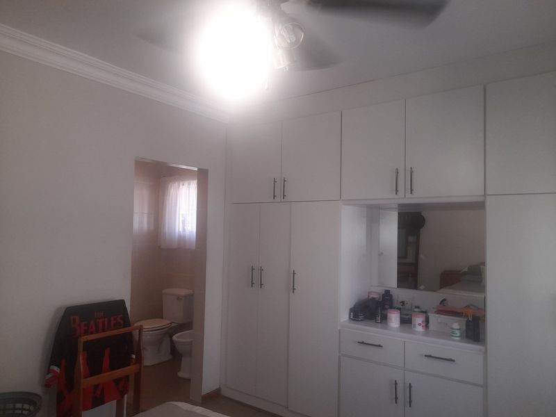 Luxurious 4-Bedroom Family Home or Investment opportunity in South Hills-Welfare Park - Photo 6