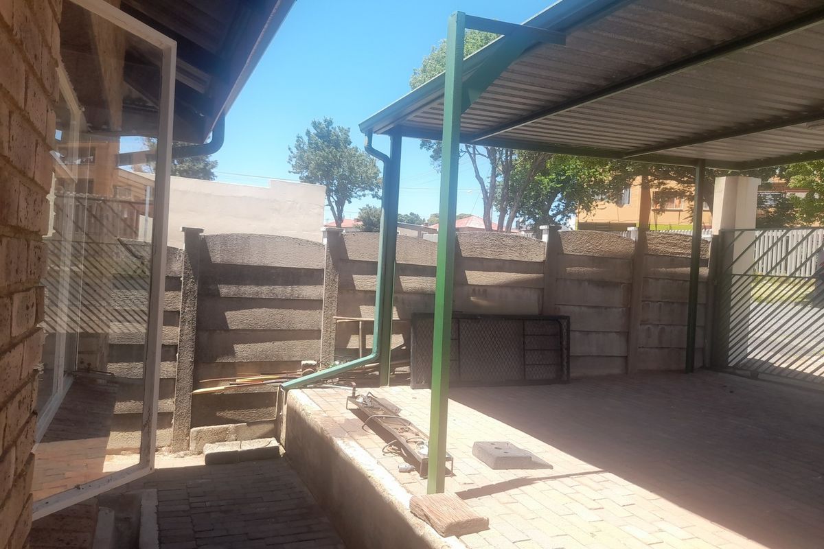 Luxurious 4-Bedroom Family Home or Investment opportunity in South Hills-Welfare Park - Photo 5