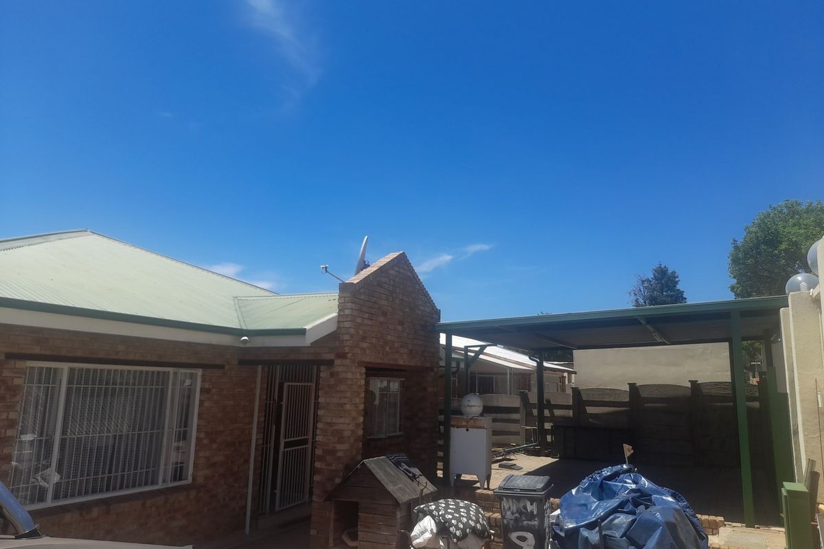 Luxurious 4-Bedroom Family Home or Investment opportunity in South Hills-Welfare Park - Photo 2