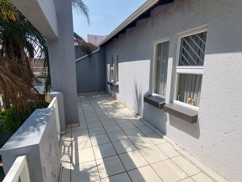 WELCOME TO YOUR DREAM HOME - Photo 8