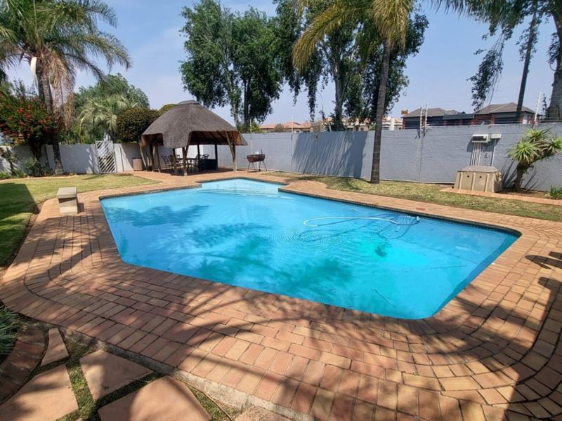 WELCOME TO YOUR DREAM HOME - Photo 6