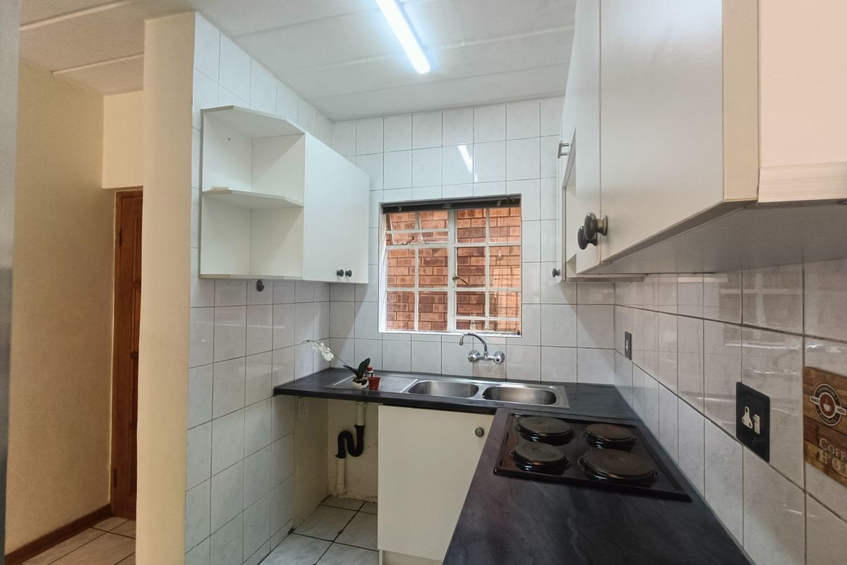 Secure Ground Floor Living – Ideal Starter Home or Investment - Photo 3