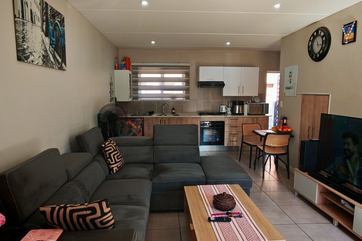 Best Buy in Albertsdal! Modern 2-Bedroom Duplex with Private Garden – Perfect for First-Time Buyers - Photo 4