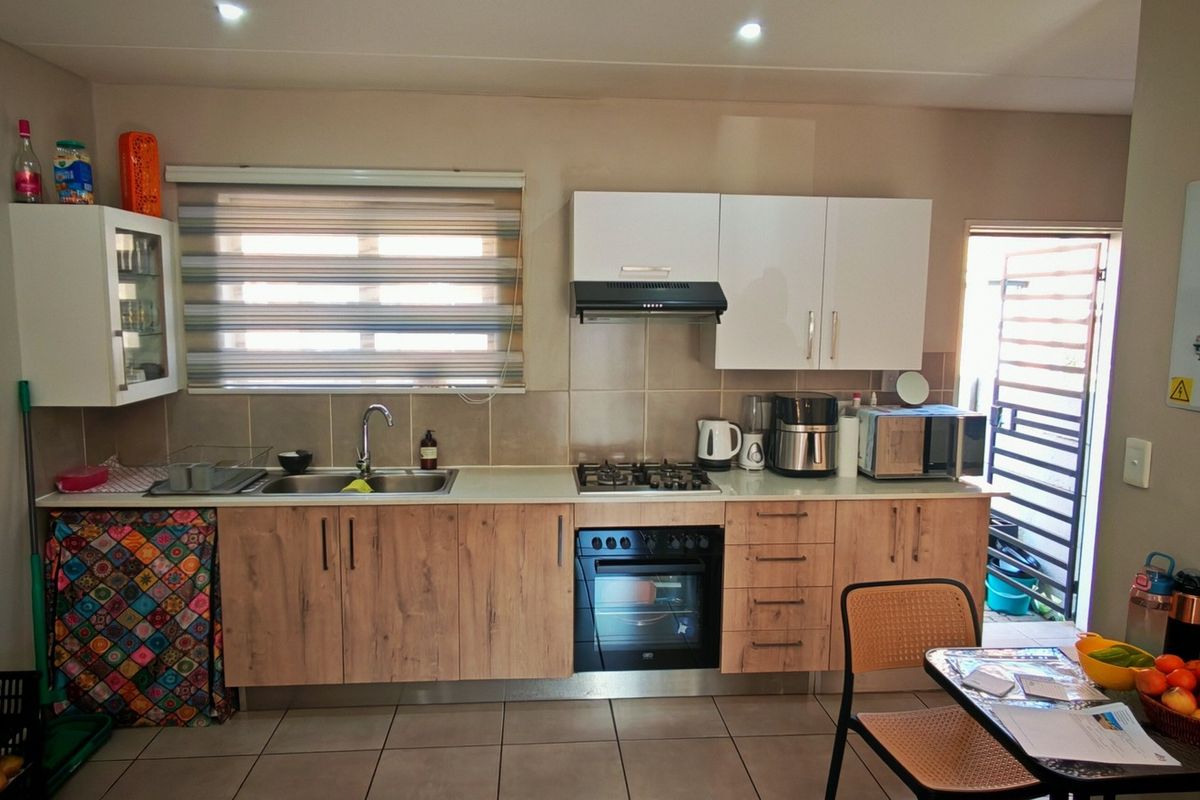 Best Buy in Albertsdal! Modern 2-Bedroom Duplex with Private Garden – Perfect for First-Time Buyers - Photo 5