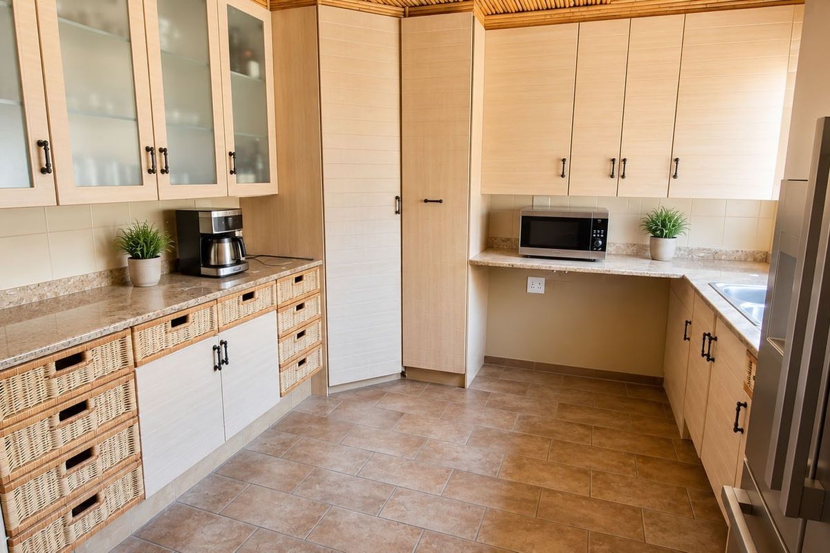 A Secure Country Estate Lifestyle with Exceptional Space, Privacy & Endless Potential - Photo 2
