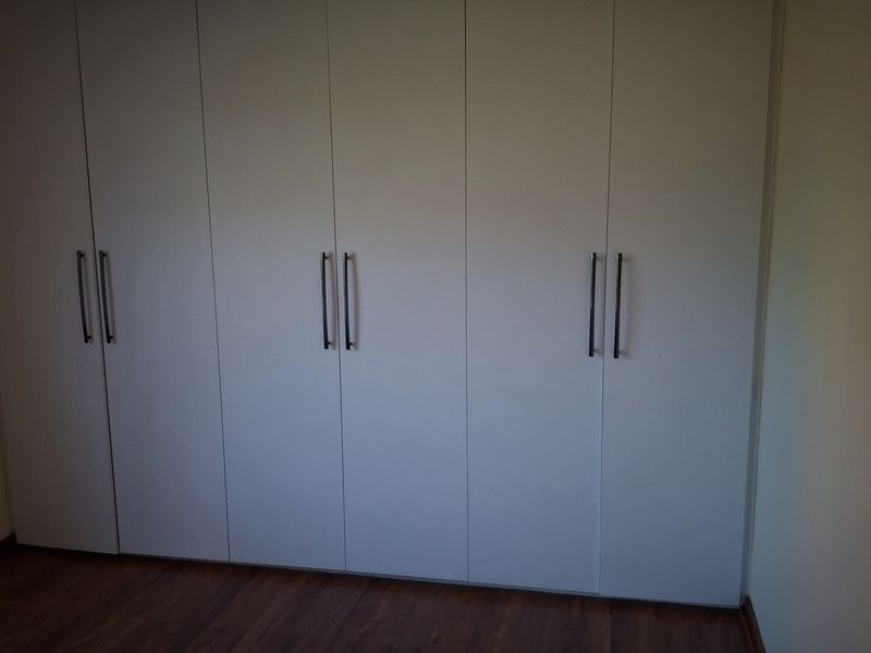 MODERN 2-BEDROOM DUPLEX WITH LOFT, PRIVATE GARDEN & STYLISH FINISHES - Photo 8