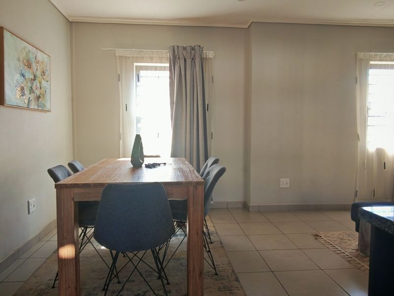 MODERN 3-BEDROOM SIMPLEX WITH INVERTER & SOLAR GEYSER IN LEOPARDS REST ESTATE, ALBERTSDAL! - Photo 10