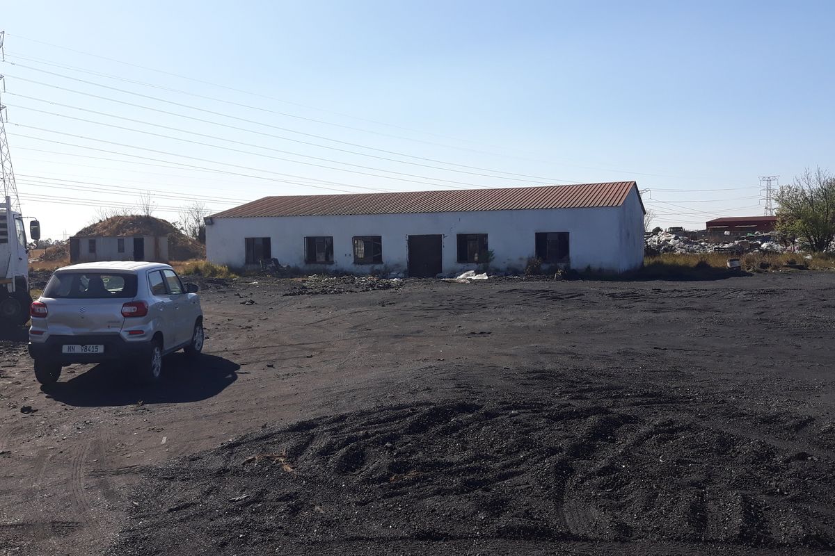 Mini Factory For Sale In Newcastle - Photo 2