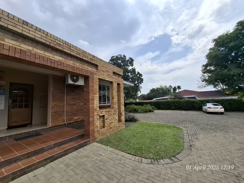 Office Space to Rent Near Provincial Hospital – Ideal for Professionals - Photo 2