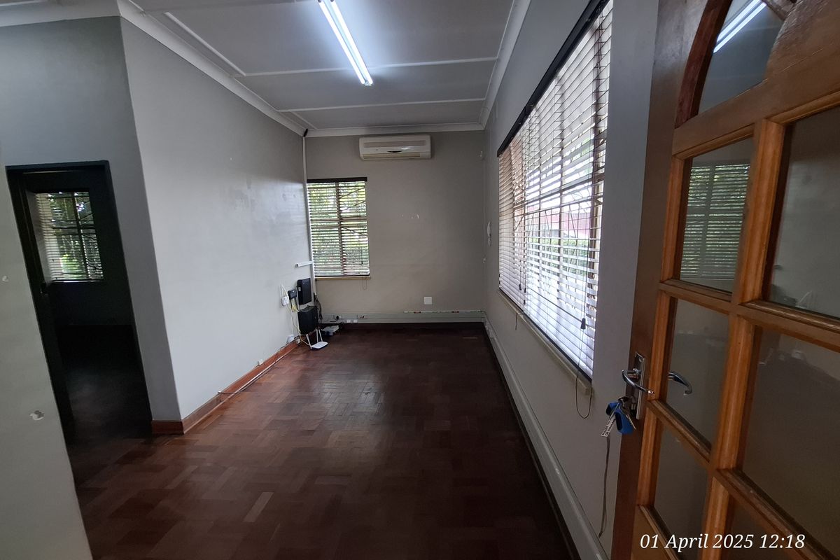 Office Space to Rent Near Provincial Hospital – Ideal for Professionals - Photo 5