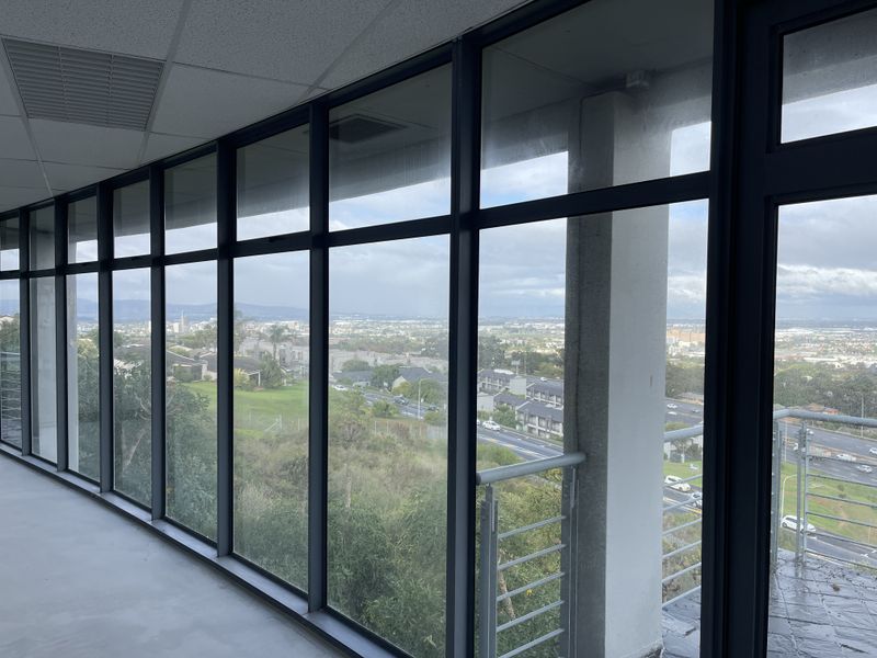 Elevate Your Business at Uitzicht – Premier Office Space in the Heart of Tygervalley - Photo 6