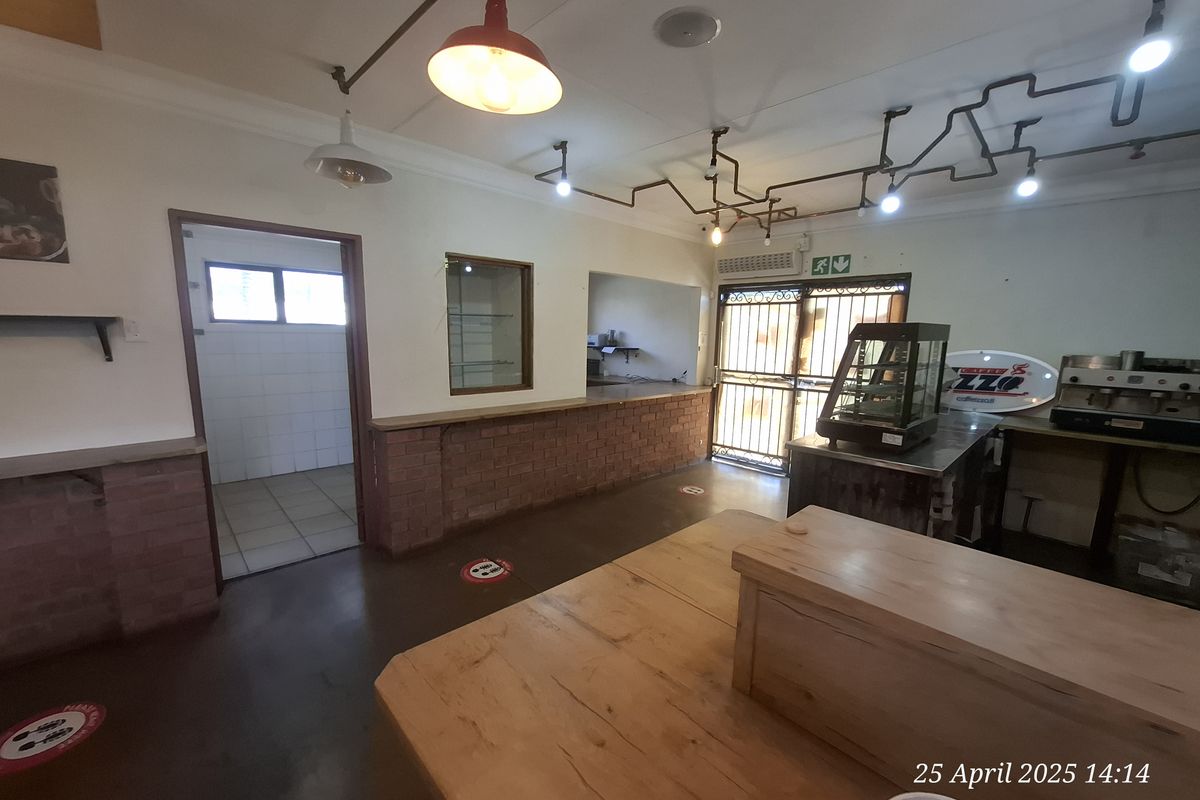 High-Exposure Commercial Space on Victoria Street – Prime Location Near Intersection! - Photo 2