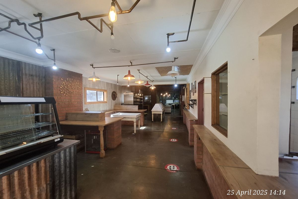 High-Exposure Commercial Space on Victoria Street – Prime Location Near Intersection! - Photo 4