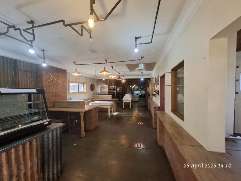 High-Exposure Commercial Space on Victoria Street – Prime Location Near Intersection! - Photo 4