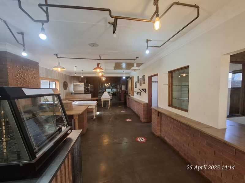 High-Exposure Commercial Space on Victoria Street – Prime Location Near Intersection! - Photo 5